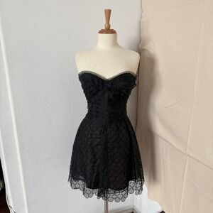BCBGMAXAZRIA Black Silk Strapless Tiered Embroidered Cocktail Dress Size 4